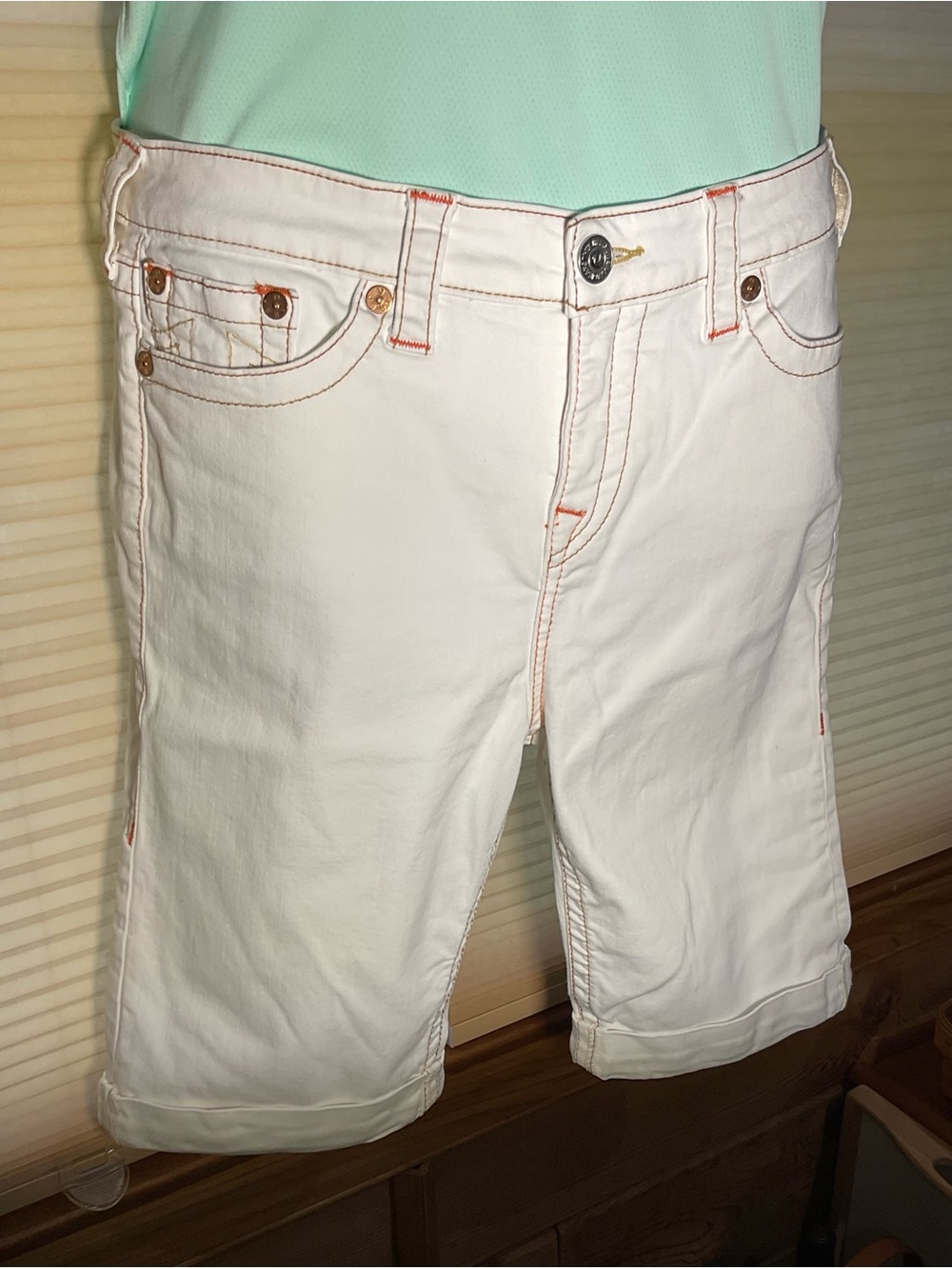 True Religion Women’s Sz 34 Knee High RILEY White Shorts